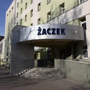 zaczek-hotele-studenckie.krakowhotelspoland.com/